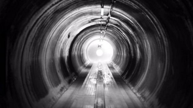 Тунель Hyperloop
