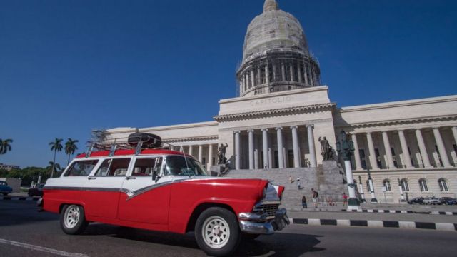Auto antiguo en La Habana