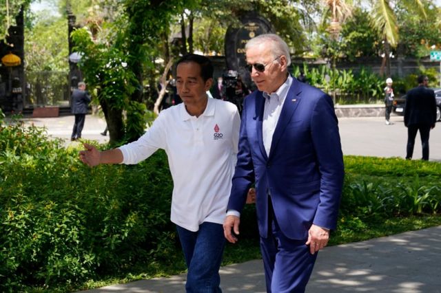 Tổng thống Mỹ Joe Biden và Tổng thống Indonesia Jokowi tại G20 ở Bali hôm 16/11/2022  