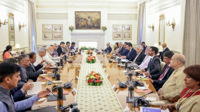 அதானிக்கு மட்டும்தான் லாபமா?