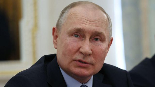 புதினுக்கு எதிராக புரட்சியா?