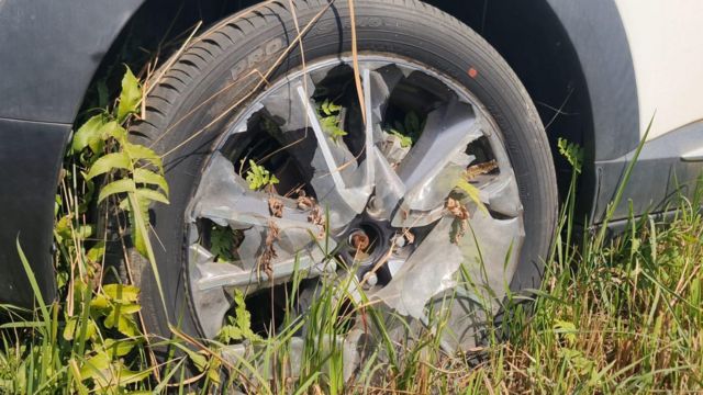 भन्सारमा थन्किएका गाडी