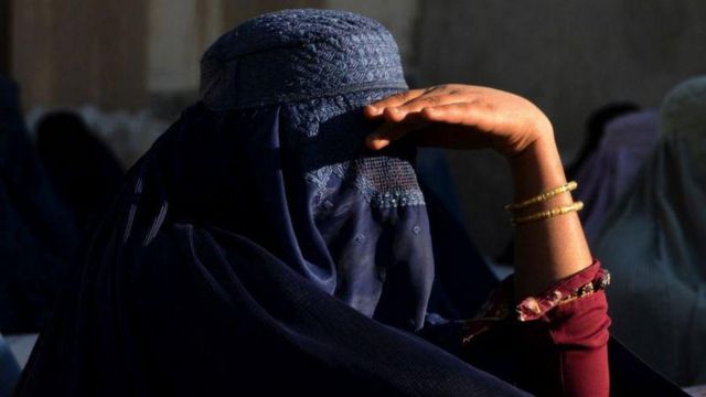 سازمان عفو بین‌الملل اخیرا تاکید کرده که با حکومت طالبان باید حساب و کتاب شود 