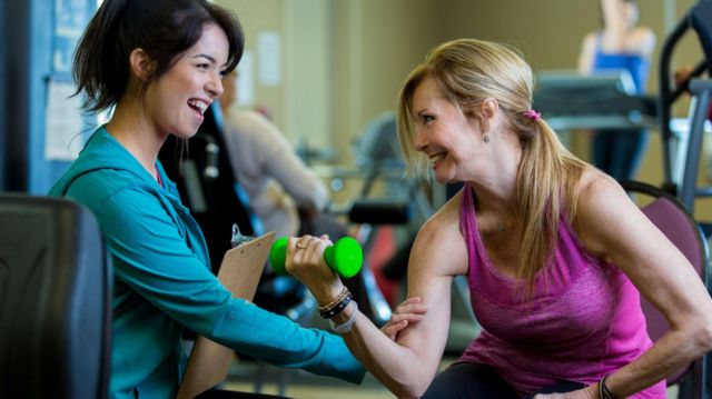 Mujer en el gimnasio