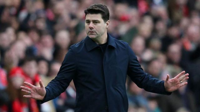 Chelsea's Argentinian head coach Mauricio Pochettino gestures on the touchline during the English League Cup final football match between Chelsea and Liverpool