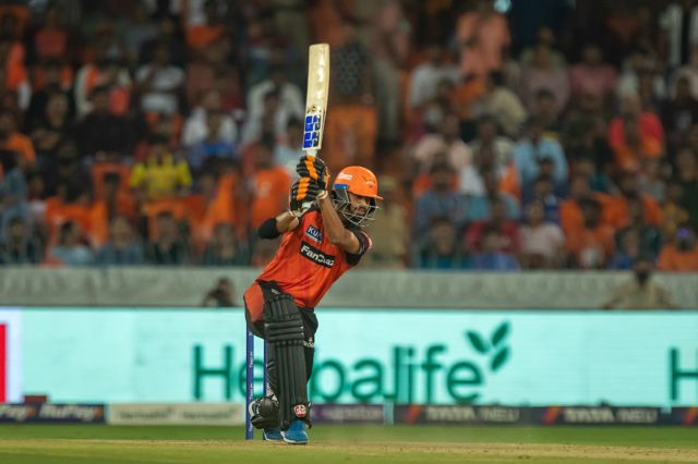 அர்ஜூனை 'இளவரசர்' நடத்துகிறதா மும்பை?