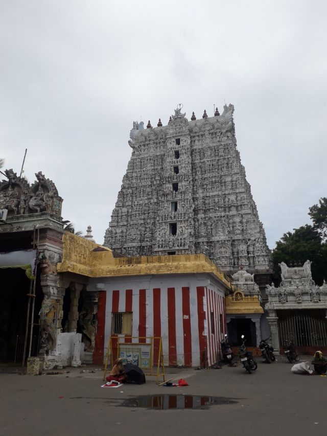 கோபுரம் புனரமைக்க நிதி