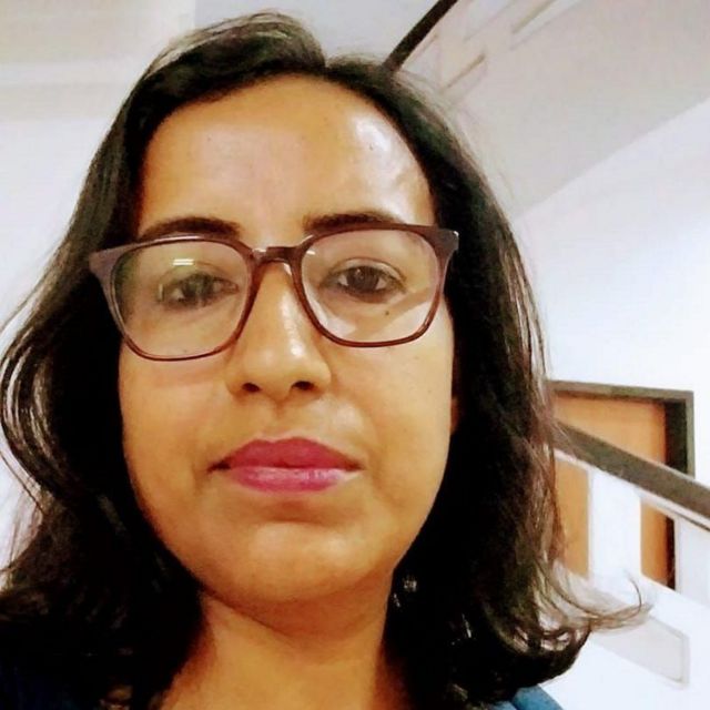 பெண்கள் பொதுவெளியில் கேள்வி கேட்க ஏன் தயங்குகிறார்கள்?