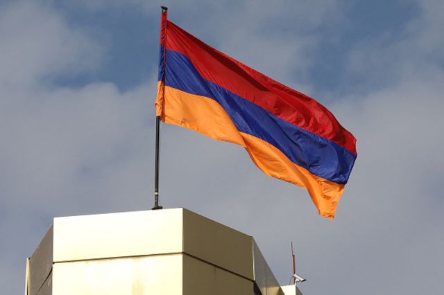 ارمنستان برای تأمین نیاز‌های خود به مواد اصلی غذایی ،گاز طبیعی و تسلیحات نظامی به روسیه وابسته است