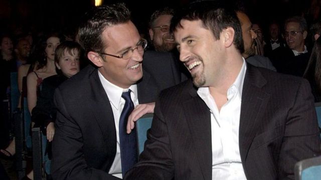 Matthew Perry junto a Matt LeBlanc en 2002