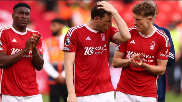 Nottingham Forest's players react after the home defeat to Chelsea