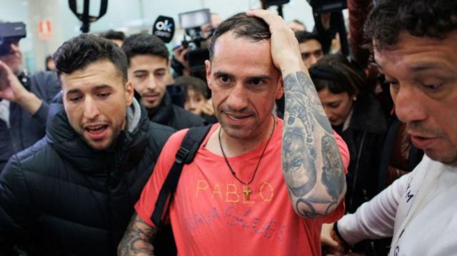 Santiago Sánchez Cogedor al llegar al aeropuerto Adolfo Suárez-Madrid Barajas tras ser liberado de una cárcel iraní, el 02 de enero de 2024.