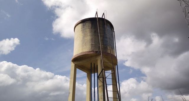 Excrement in the drinking tank