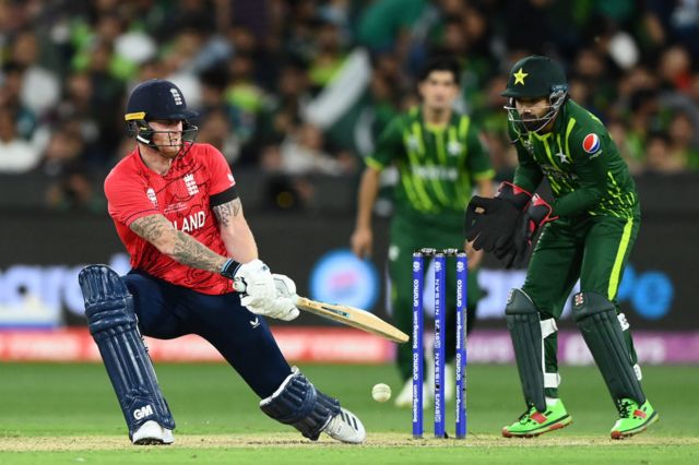 ஸ்டோக்ஸ்