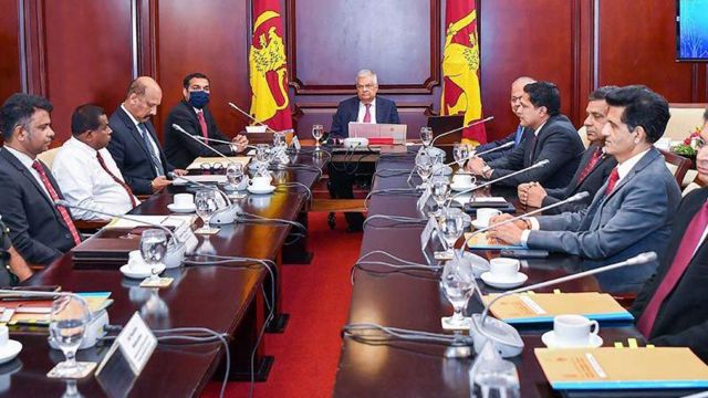 ஜனாதிபதி ரணில் விக்ரமசிங்க முன்னிலையில் இடர் முகாமைத்துவ மத்திய நிலையத்தில் நடந்த கூட்டம்