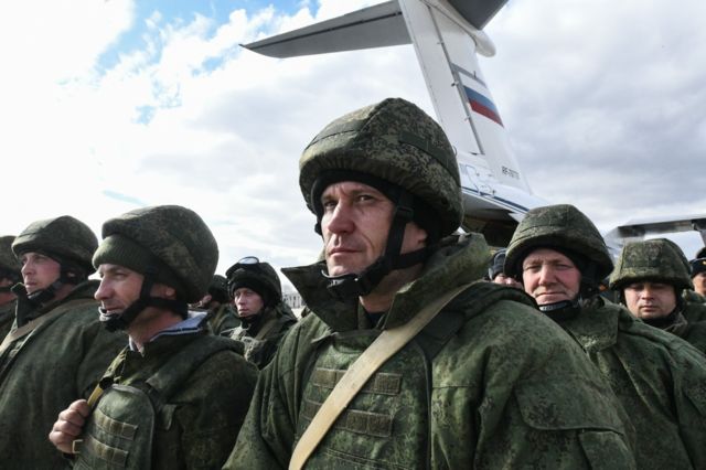 Российские мобилизованные отправляются на фронт
