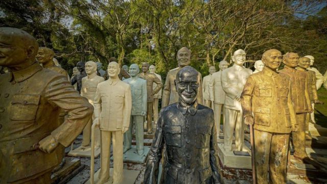 Esculturas de Chiang Kai-shek.