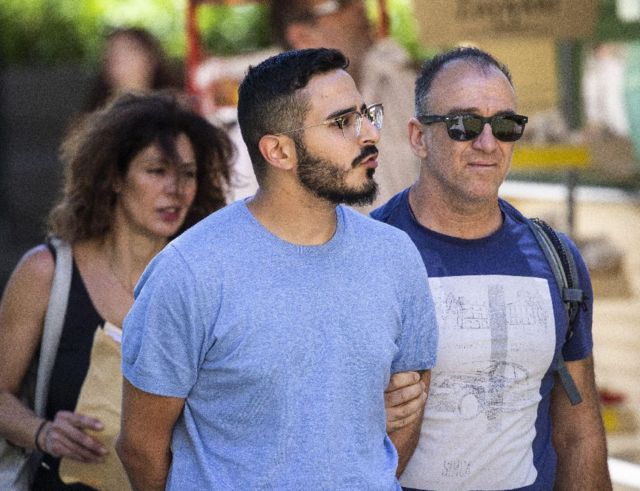 Simon Leviev 2019'da Yunanistan'da gözaltına alınmış ve beş ay sonra serbest bırakılmıştı