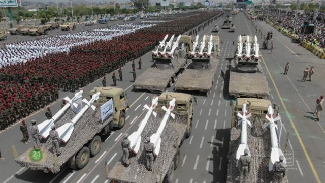 گروه حوثی‌ها به توانایی نظامی قابل توجهی دست یافته و برخی ناظران، ایران را مسئول این پیشرفت نظامی معرفی می‌کنند