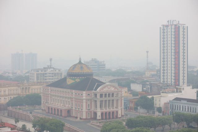 A combinação climática que está secando os rios da Amazônia - BBC News  Brasil