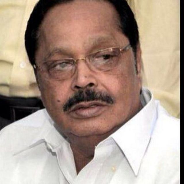 பாதியில் நிறுத்தப்பட்ட நடிகரின் செய்தியாளர் சந்திப்பு; மன்னிப்பு கேட்ட பிரகாஷ் ராஜ்