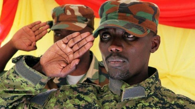 Umukuru wa M23 Sultani Makenga (ifoto yo mu kwezi kwa gatatu mu 2013)