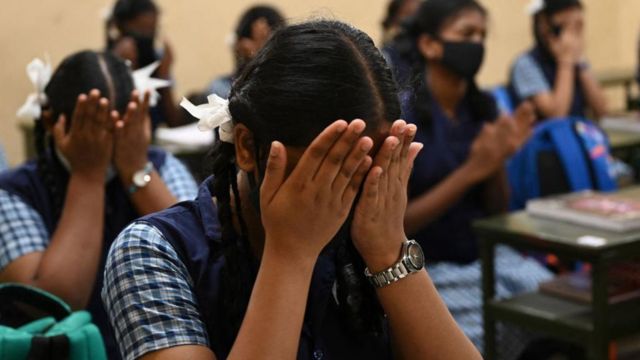 சத்து மாத்திரைகளை அதிகம் சாப்பிட்டதால் அரசுப் பள்ளி மாணவி உயிரிழப்பு