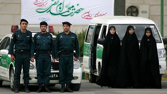 سال ۷۵ نیز طرح «مبارزه با بدحجابی» در تهران از سوی وزارت کشور اجرا شد