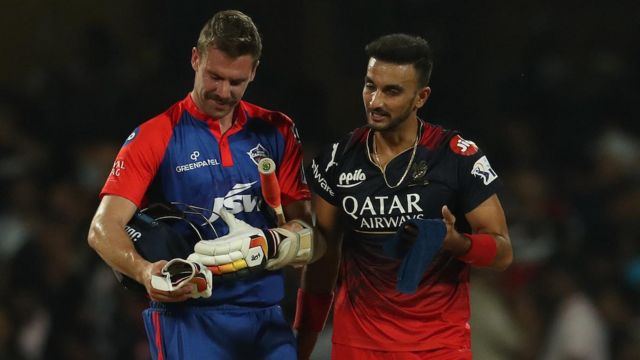 ஐபிஎல்: பெங்களூரு- டெல்லி ஆட்டம்