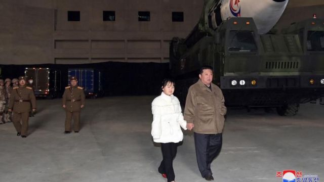 Kim Jong un ve kızı