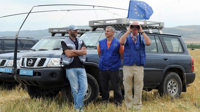 Европейские наблюдатели в Грузии, у непризнанной границы с Южной Осетией 