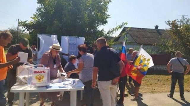 Херсонская оккупационная администрация публиковала фото “голосования”