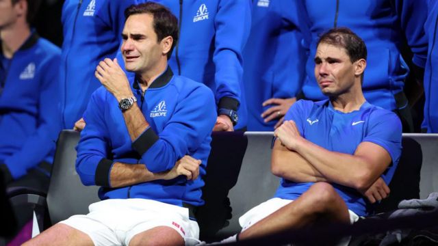 Nadal y Federer lloran durante la despedida de Federer en la Laver Cup.