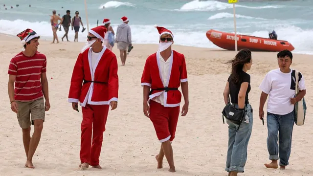 Bondi Beach Santas, Sydney, Australia