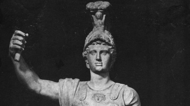 போரஸ் உடனான வெற்றிக்கு பின் அலெக்சாண்டர் நாடு திரும்பியது ஏன்?