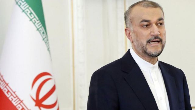 وزیر خارجه ایران گفته  «آنچه اتفاق افتاده، بازپس‌گیری عزتمندانه دارایی‌های ملت ایران در دو نوبت، از انگستان و کره جنوبی بوده است»