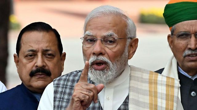 தேர்தலில் தனித்துப் போட்டியிட்டு பாஜகவுக்கு உதவுகிறாரா மாயாவதி?