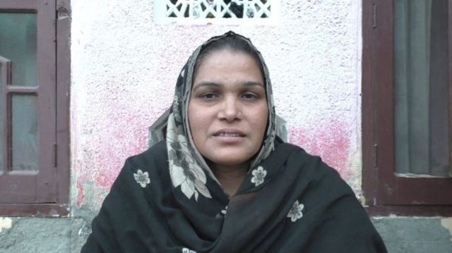 ஹர்னேக் சிங்கின் தாயார் சரஞ்சித் கவுர் 