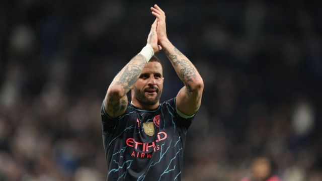 Kyle Walker of Manchester City celebrates winning the game