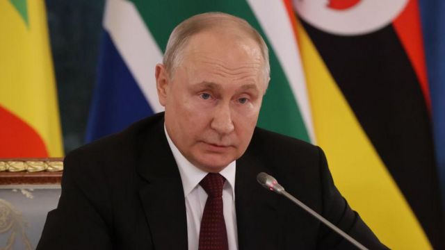 புதின் பலவீனமாக உள்ளாரா? வாக்னர் படையின் கிளர்ச்சி நடவடிக்கை எதை காட்டுகிறது?