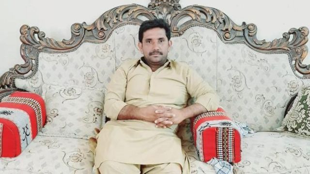 காதலுக்காக கணவனை துறந்து இந்தியா வந்த பாகிஸ்தான் பெண்