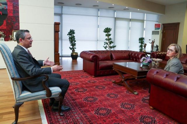 Ozel ve Ayşe Sayın