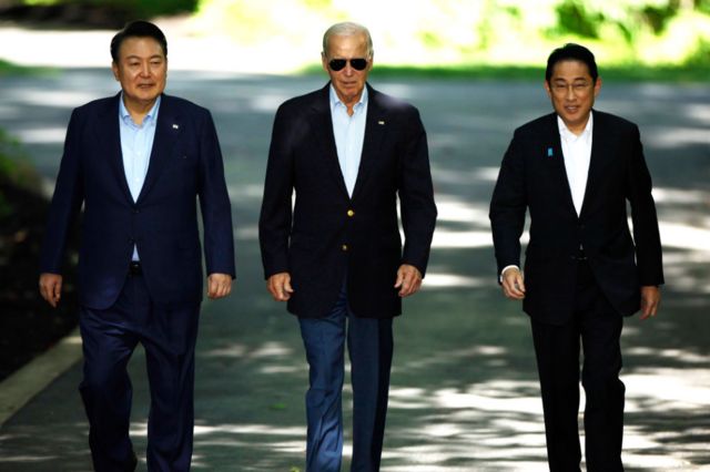 Los mandatarios de Corea del Sur, Yoon Suk-yeol, Estados Unidos, Joe Biden, y Japón, Fumio Kishida.