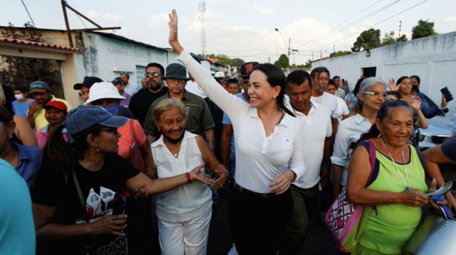 María Corina Machado durante un recorrido en una localidad del estado Monagas en Venezuela.