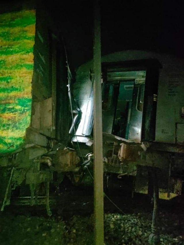 சென்னை வந்துகொண்டிருந்த கோரமண்டல் ரயில் விபத்து: 179 பேர் படுகாயம்