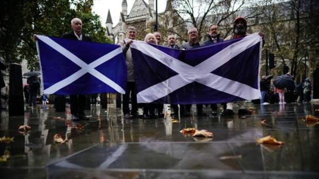 İskoç bağımsızlık yanlıları mahkeme önünde 