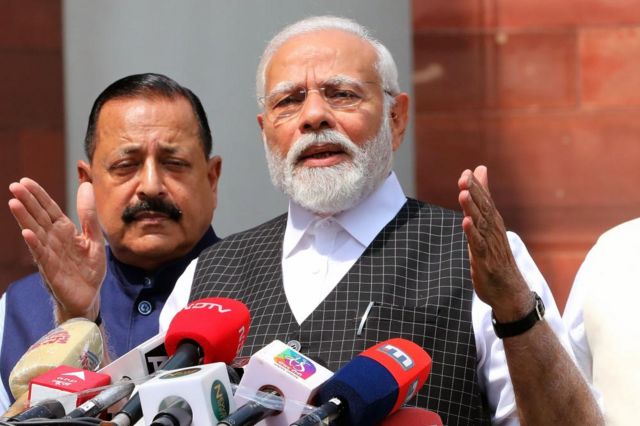 नरेन्द्र मोदी