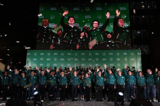 தைவான் - அமெரிக்கா vs சீனா