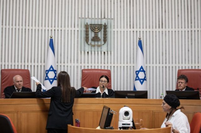 إحدى الجلسات المنعقدة في المحكمة العليا في إسرائيل 