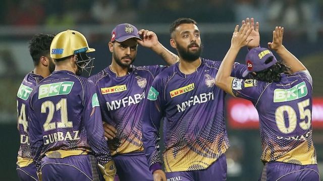 கொல்கத்தா நைட் ரைடர்ஸ் - பெங்களூரு ராயல் சேலஞ்சர்ஸ்